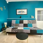 Republique Centre Apartment