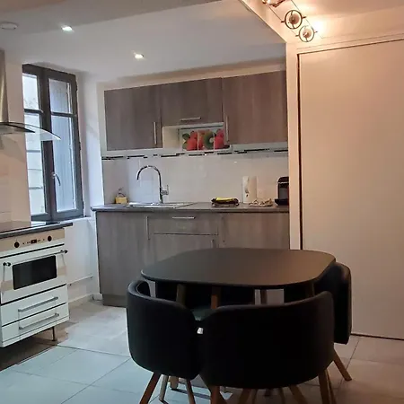 Republique Centre Apartment *