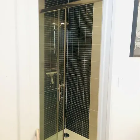 Republique Centre アパート