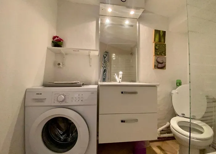 Republique Centre Apartment