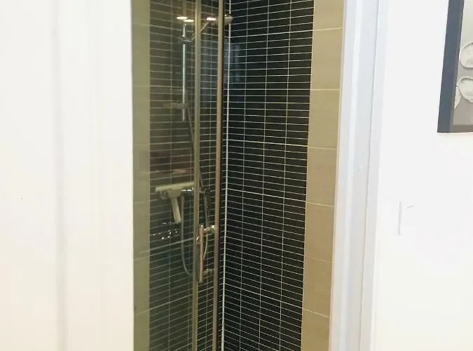 Republique Centre Apartment